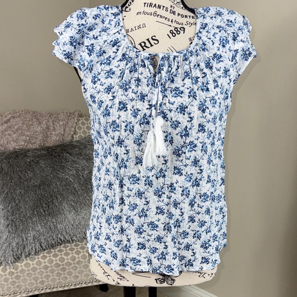 Cynthia Rowley Floral Blue and White Women's Top